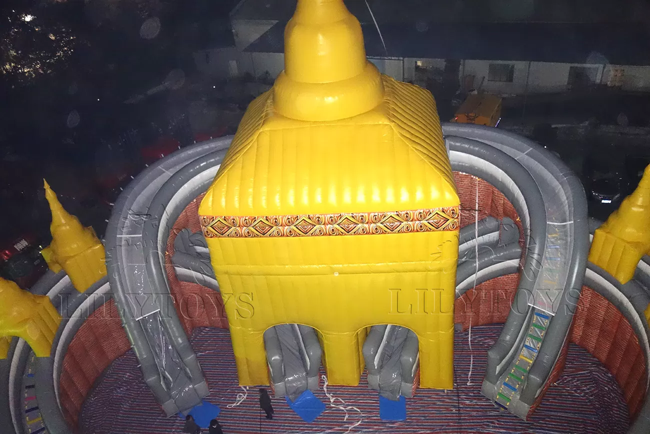 Customized inflatable palace water park