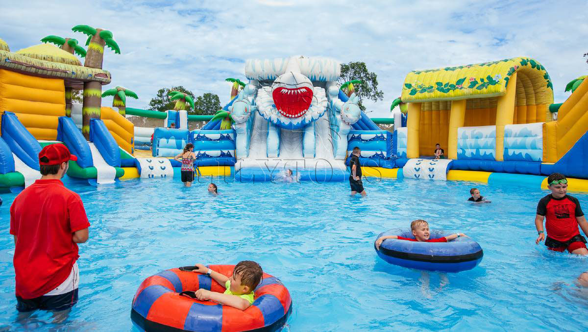 inflatable snow ice theme inflatable water park with pool for sale