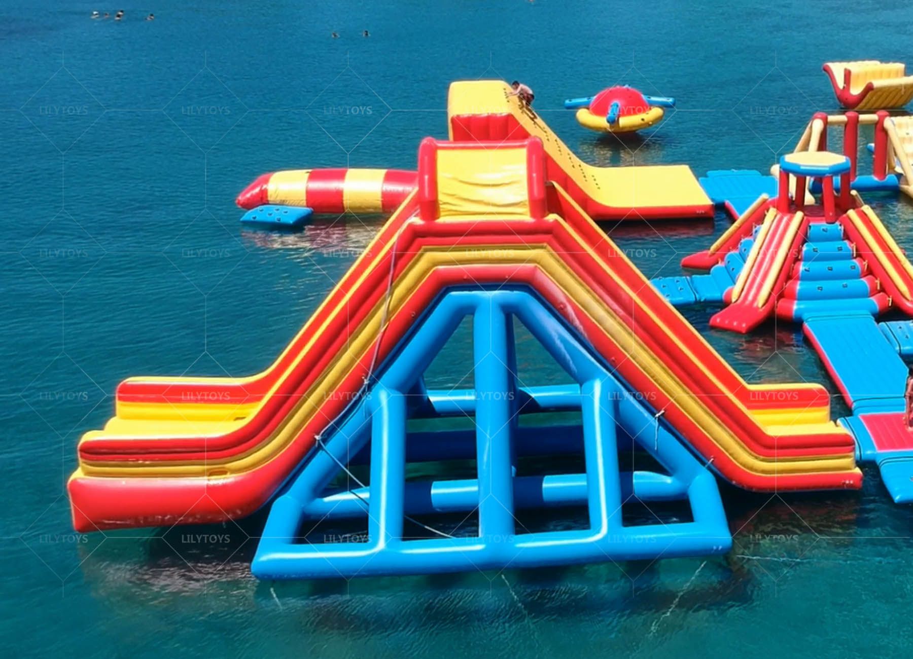 inflatable floating sea water park