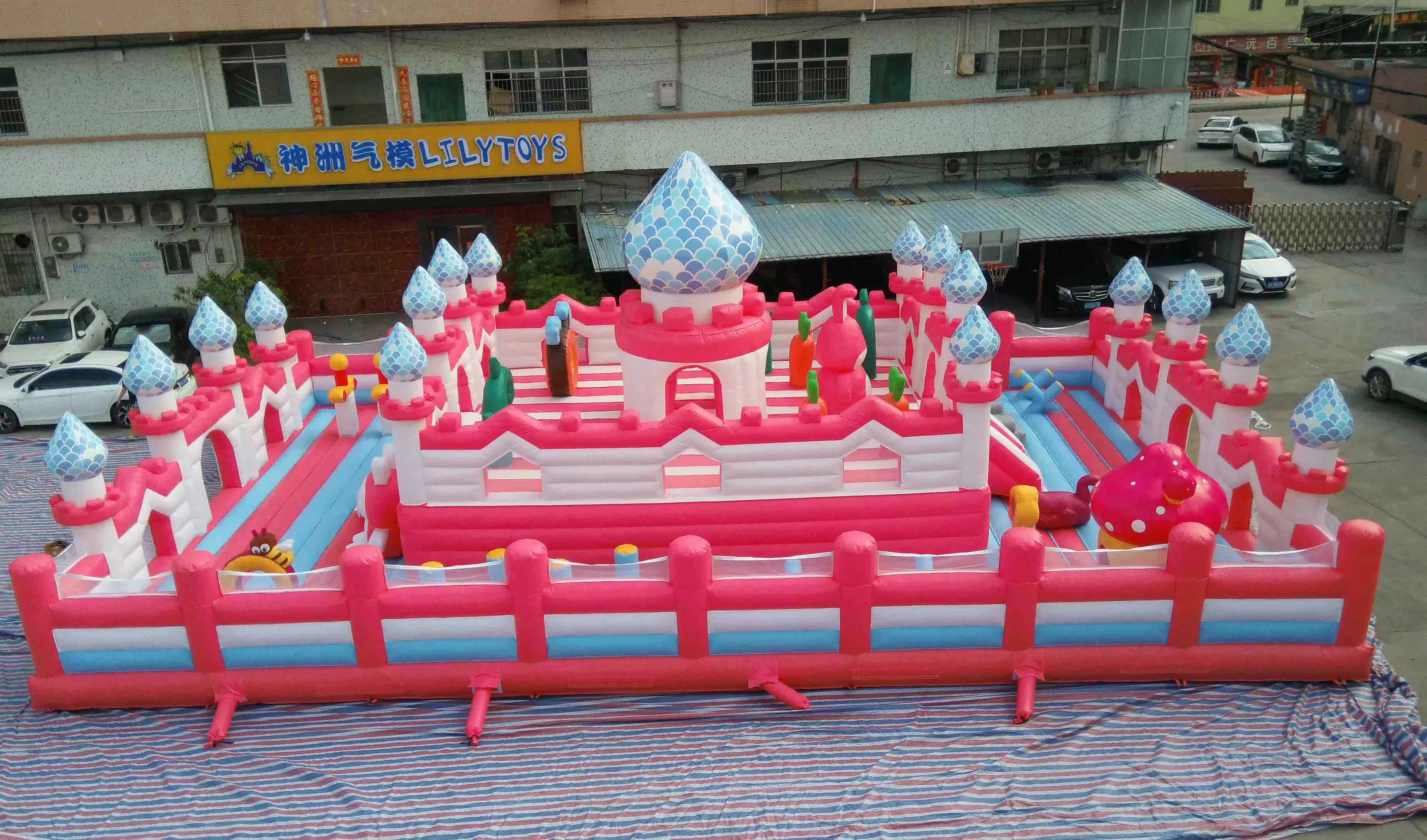 Inflatable  sport  bounce park su05