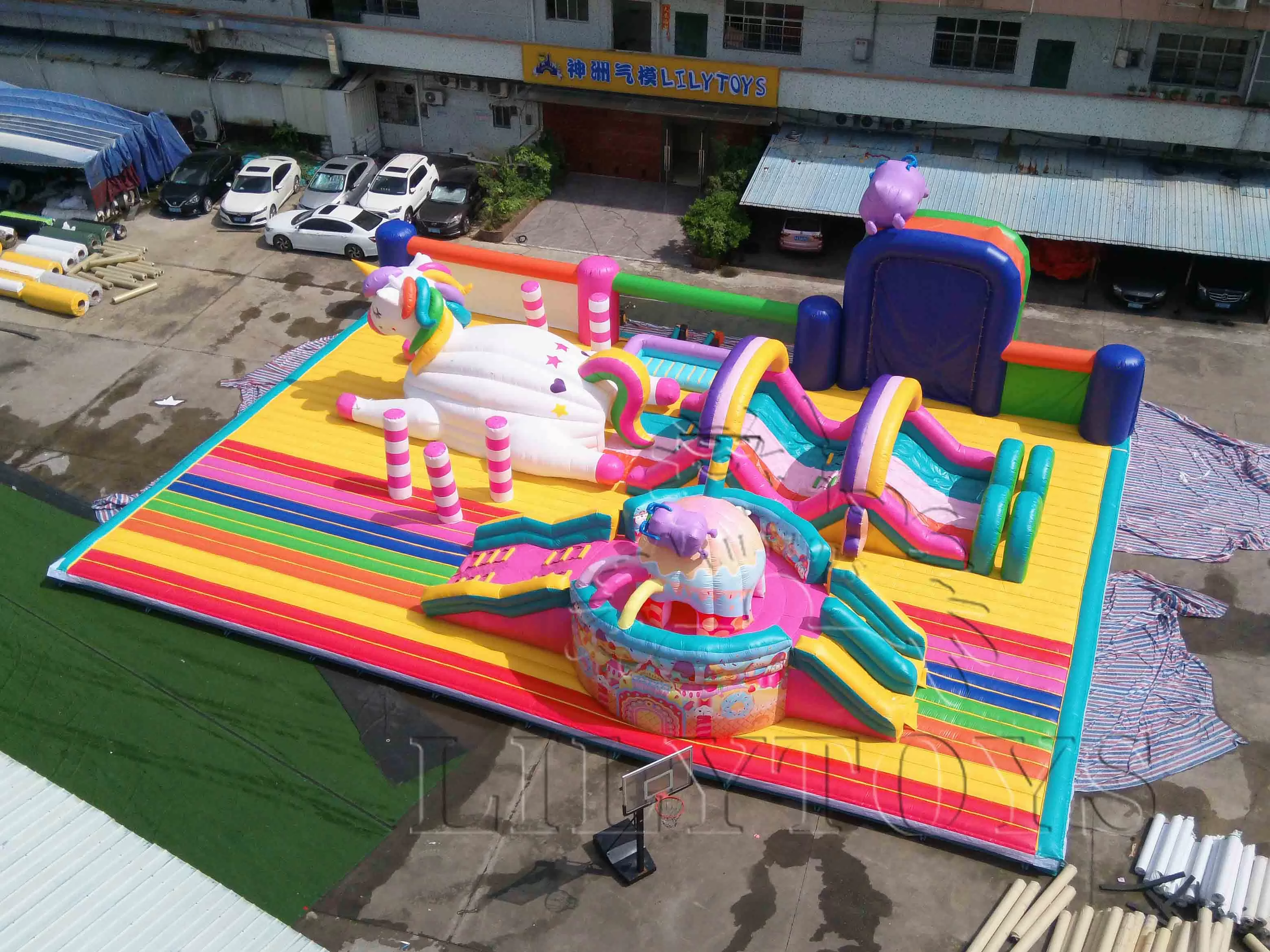 Inflatable  sport  bounce park su03