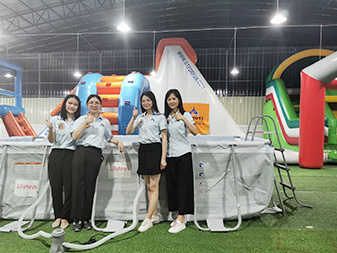 new300m race inflatable obstacle course