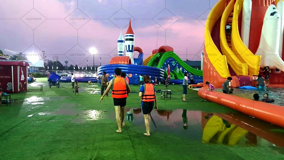 Plane station inflatable water park