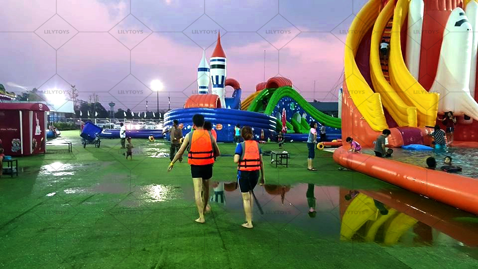 Plane station inflatable water park