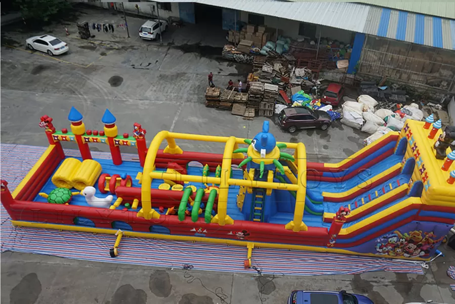 kids obstacle with slide and bounce