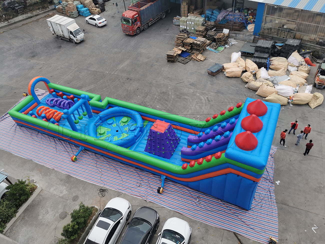 inflatable indoor sport obstacle with meltdown and climbing