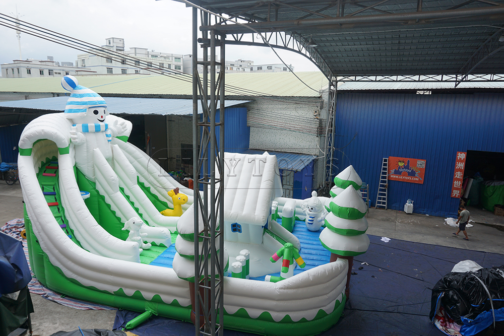 giant inflatable snow bounce playground