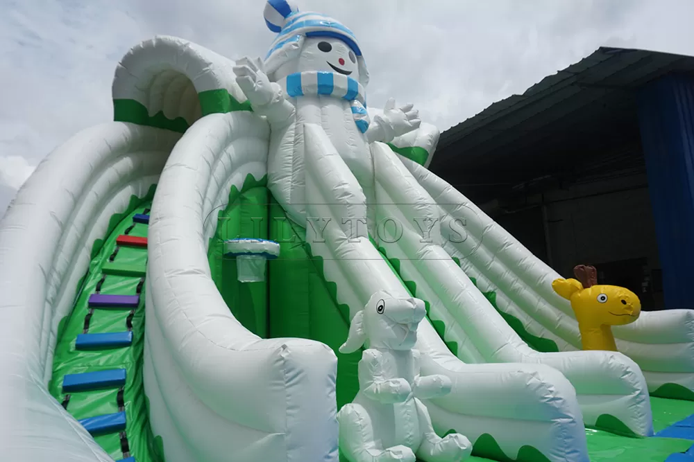 giant inflatable snow bounce playground