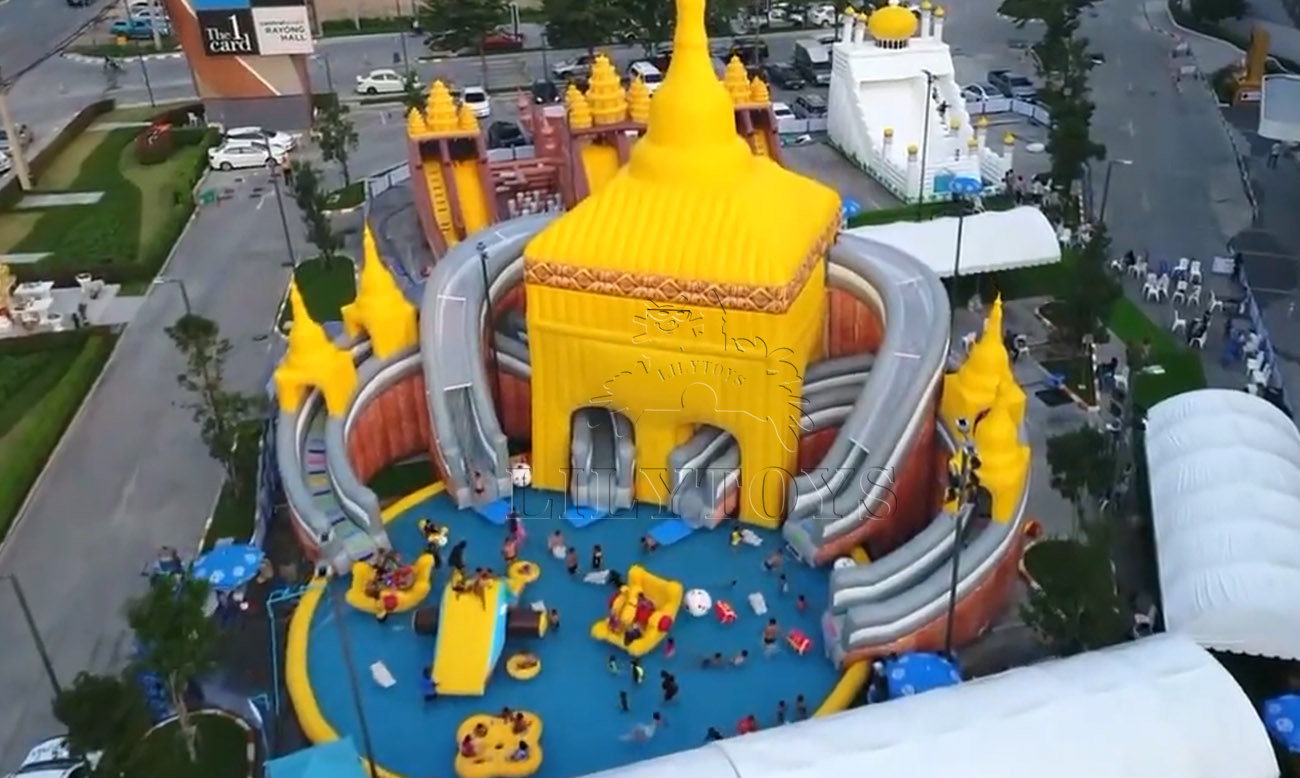 Customized inflatable palace water park