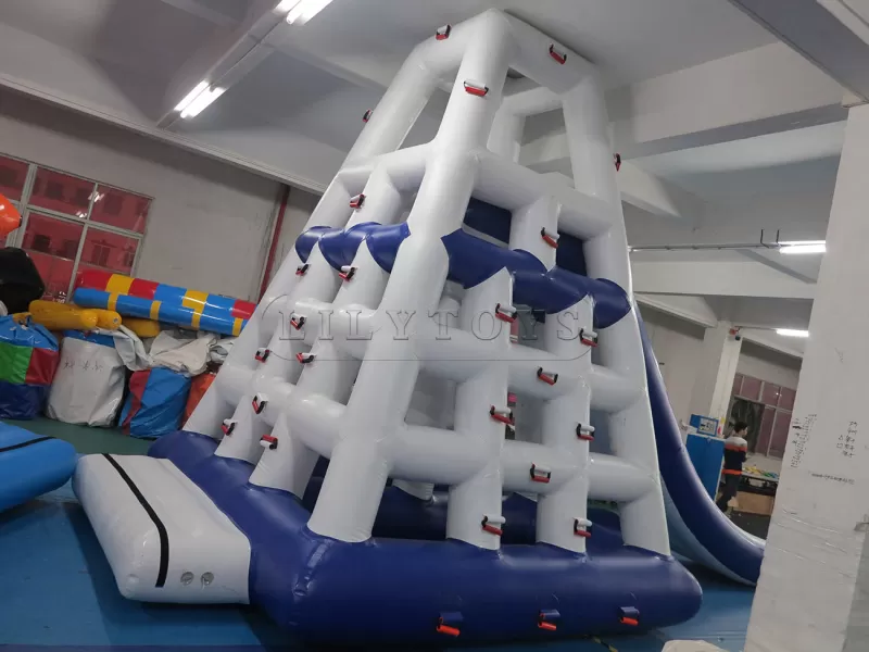 inflatable water park (75)