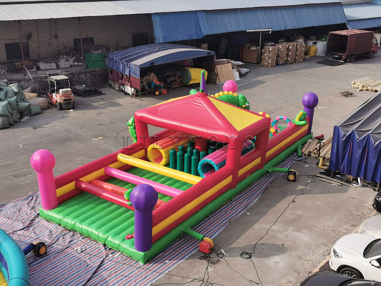chameleon inflatable obstacle bouncer