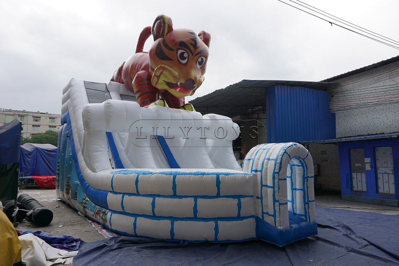 Little Tiger Christmas Inflatable Slide