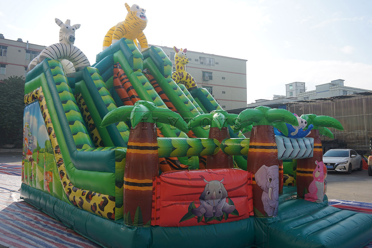 animals theme inflatable dry slide