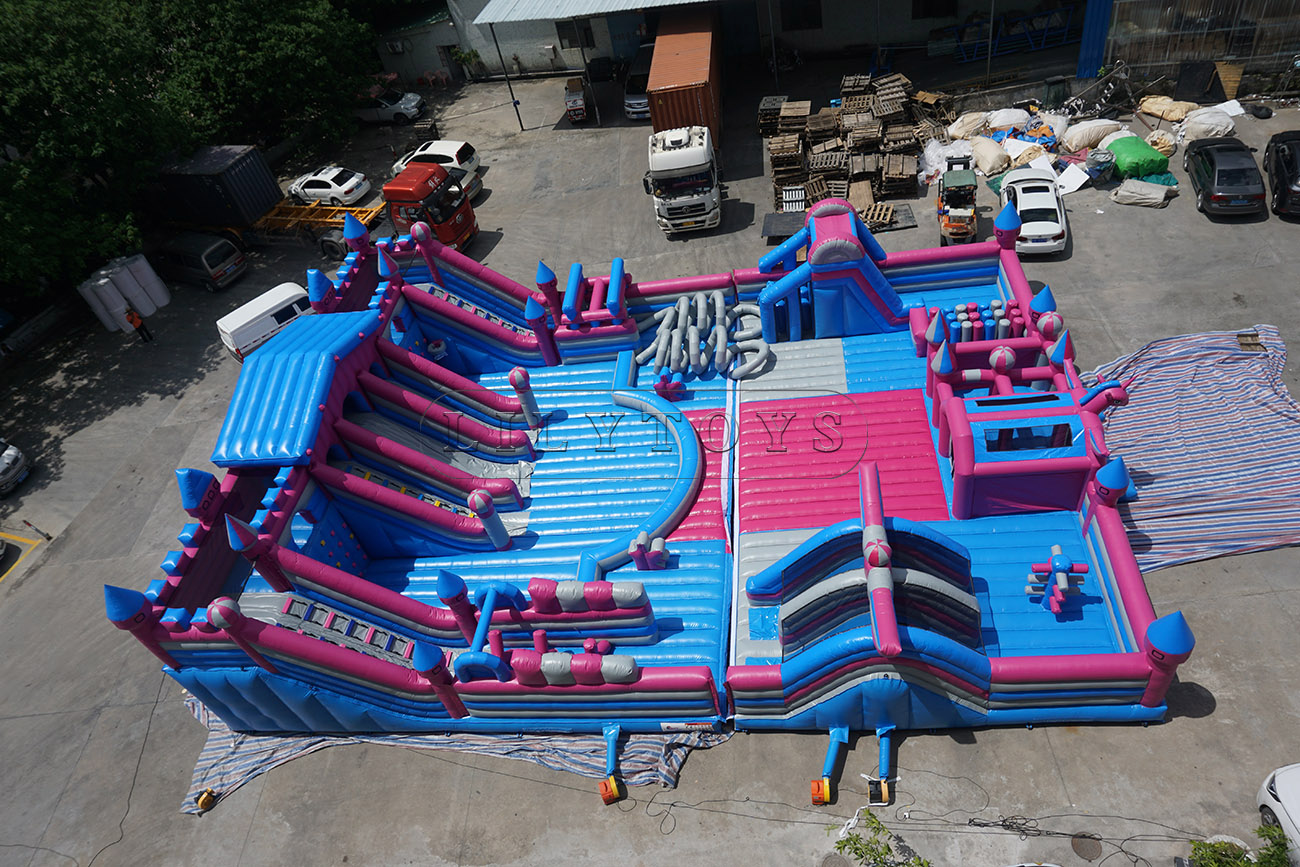 Giant inflatable theme park playground