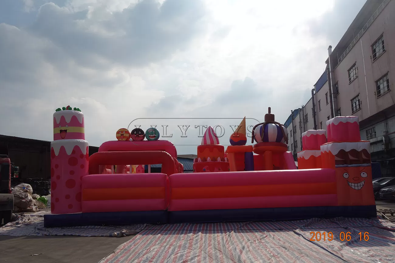 Birthday cake inflatable playground bouncy trampoline