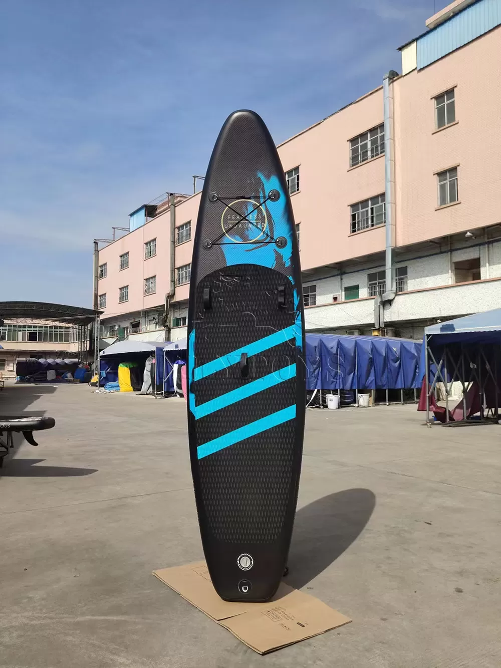inflatable surfboard paddle board