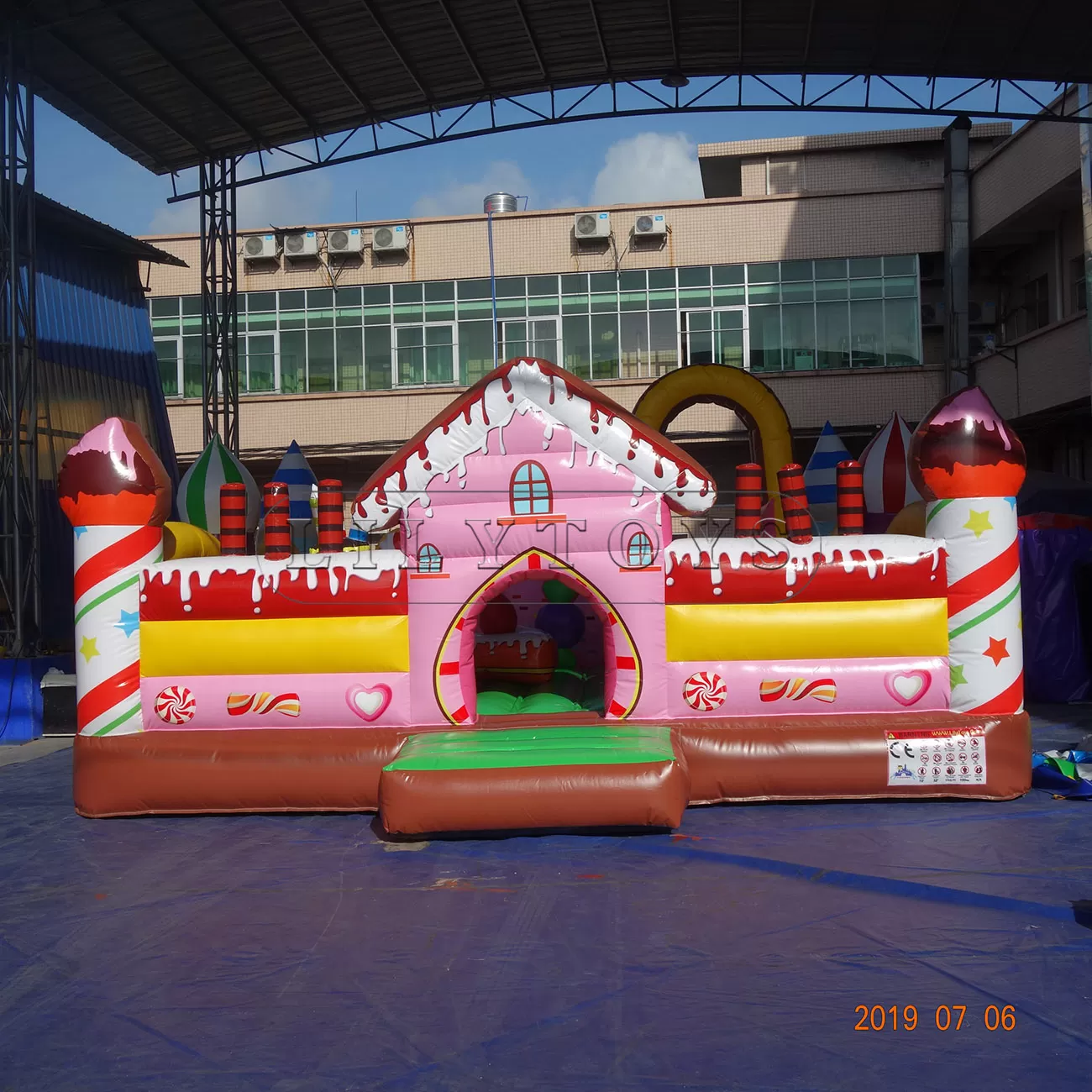 Candy and sugar inflatable toys for children trampoline