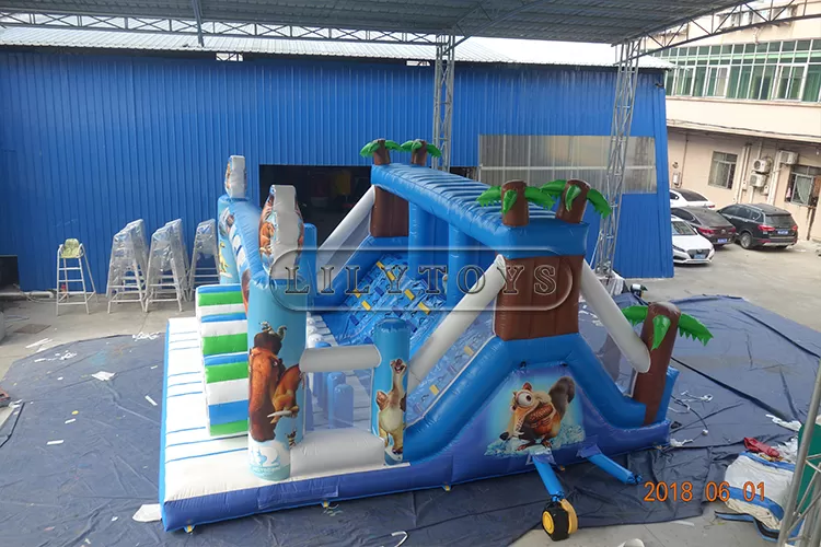 large inflatable comb obstacle course party Inflatable obstacle course for team events