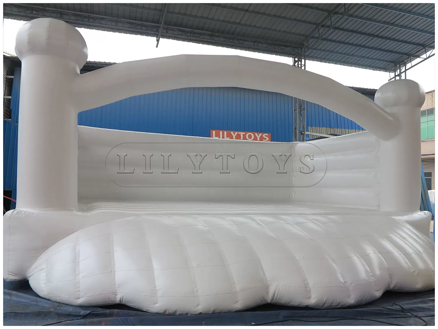 airtight  inflatable white air water  bounce for sea lake