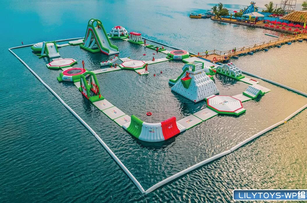 green white color big water play euipment park for sea