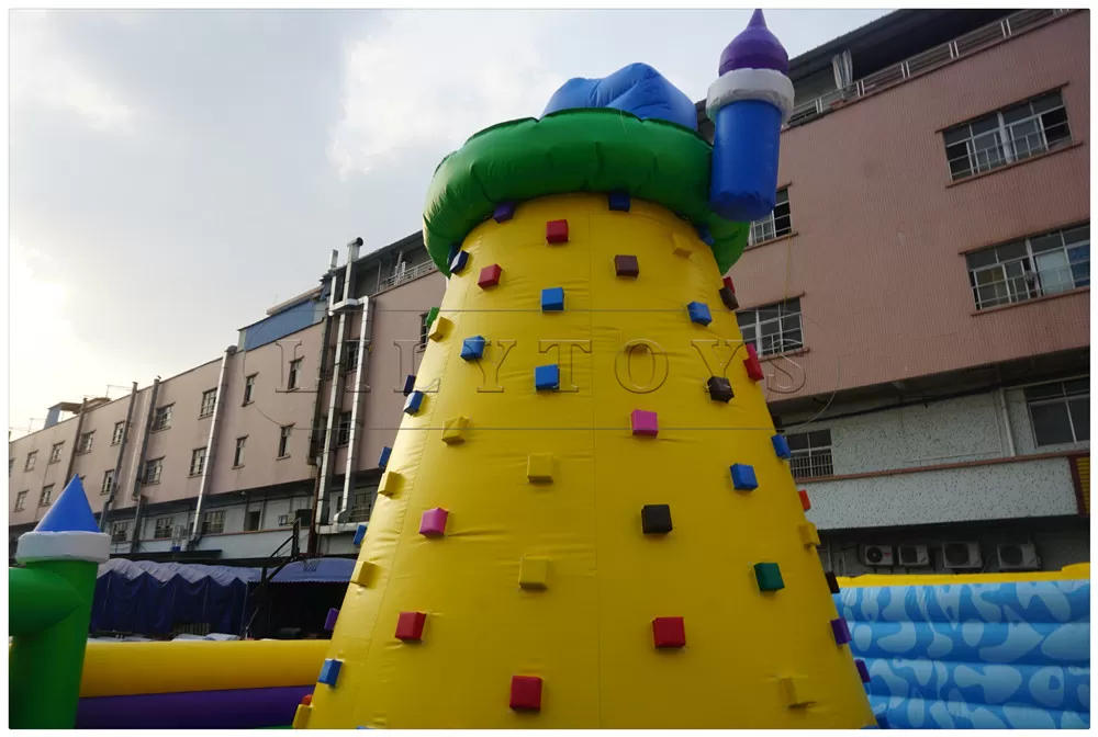 inflatable big playground funcity-01