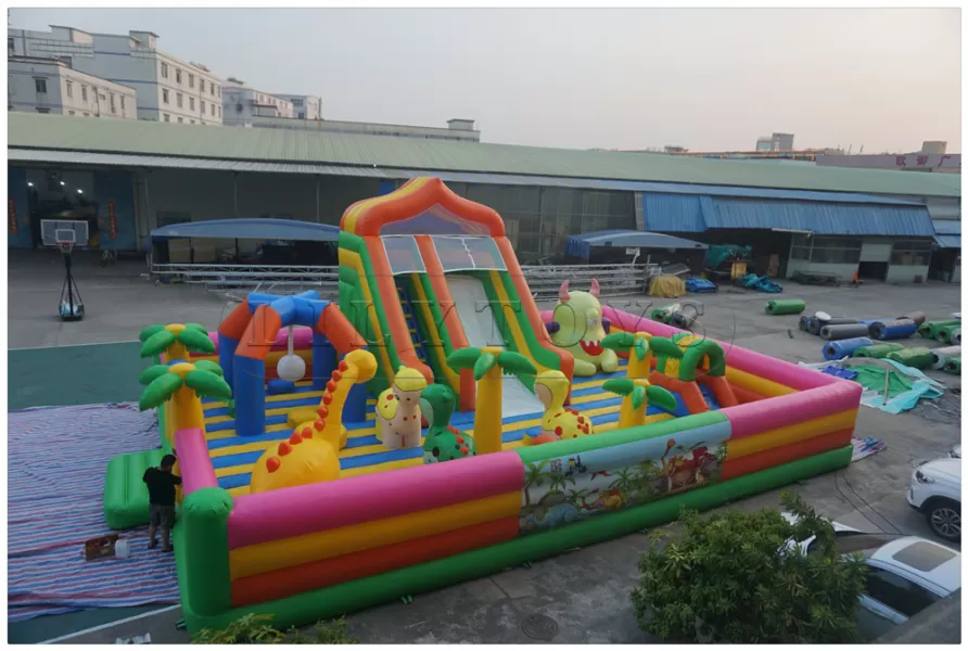 inflatable big playground funcity-08