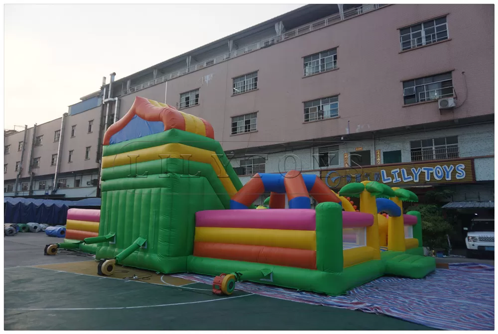 inflatable big playground funcity-08