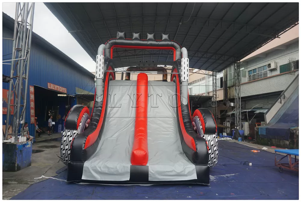 inflatable obstacle course -01