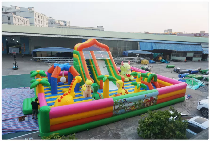 inflatable big playground funcity-08