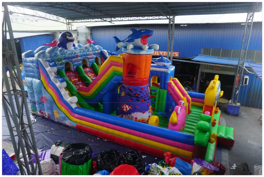 inflatable big playground funcity-27