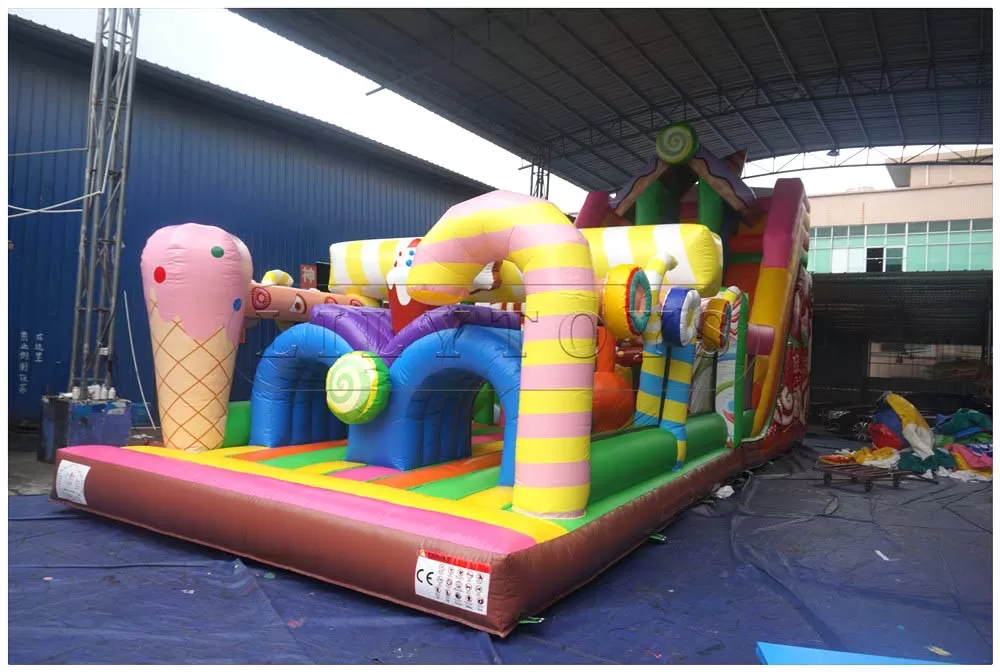 inflatable obstacle course -04