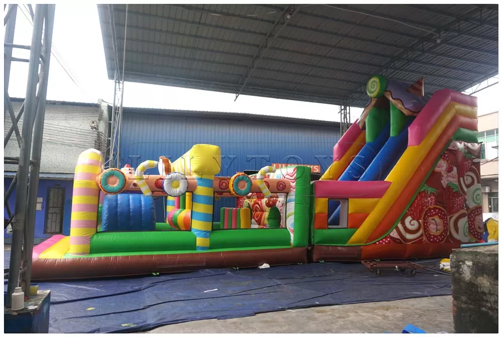 inflatable obstacle course -04