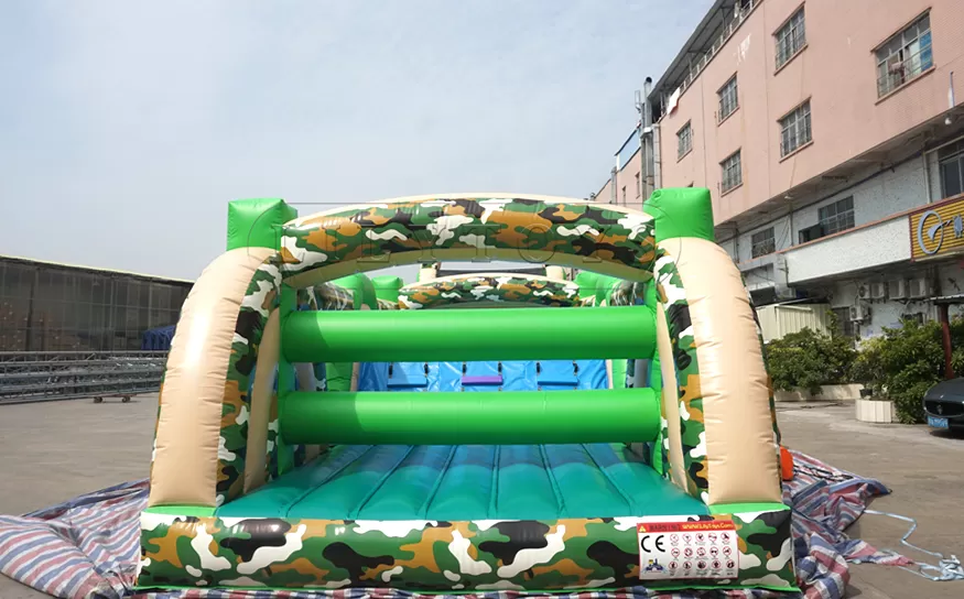 inflatable obstacle course -06