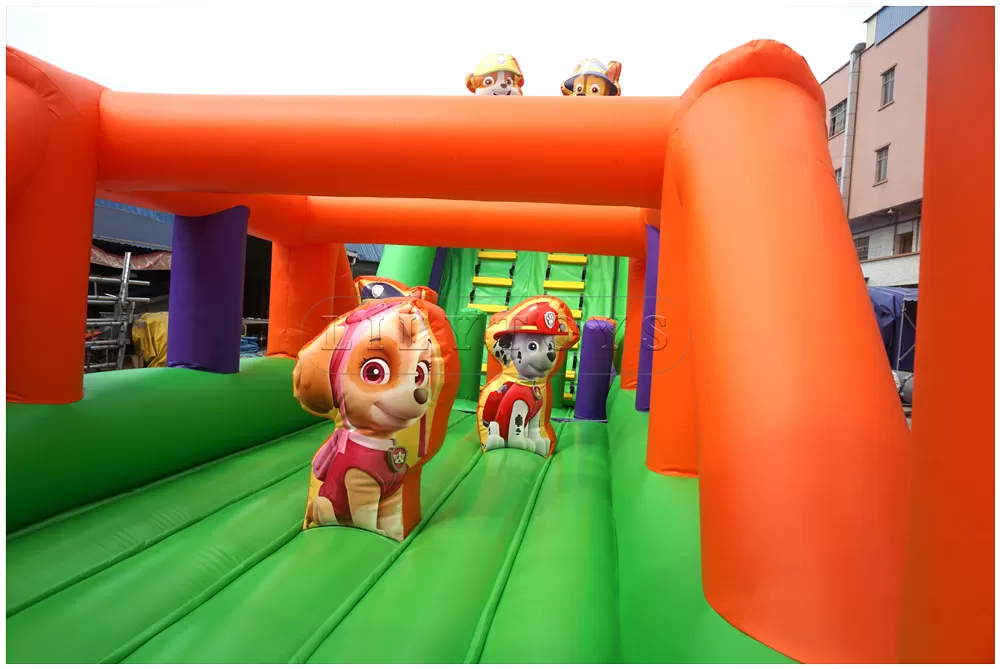 inflatable obstacle course -07