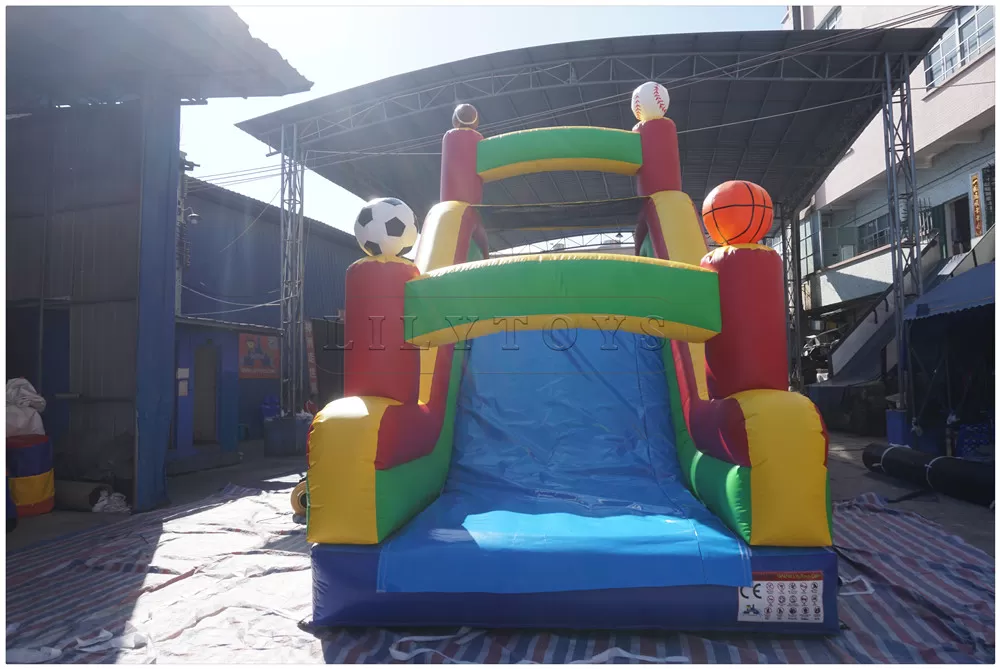 inflatable obstacle course -08