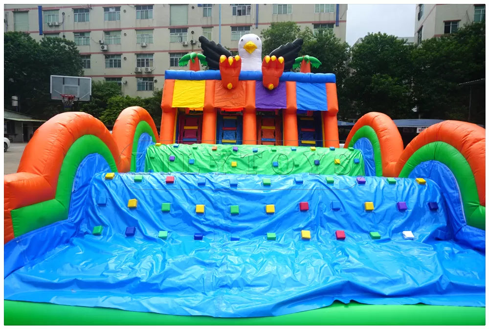 inflatable obstacle course -09