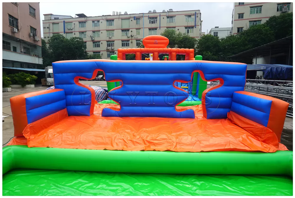 inflatable obstacle course -09