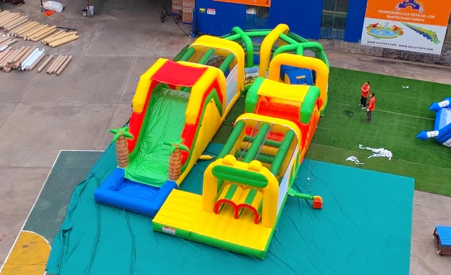 inflatable obstacle course -16