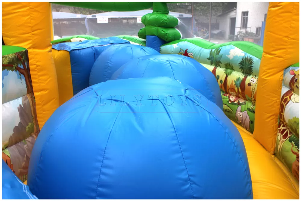 inflatable obstacle course -16