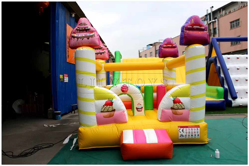 inflatable bounce castle-11