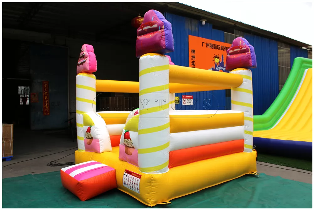 inflatable bounce castle-11