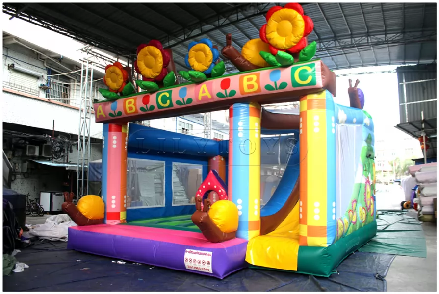 inflatable bounce castle-16