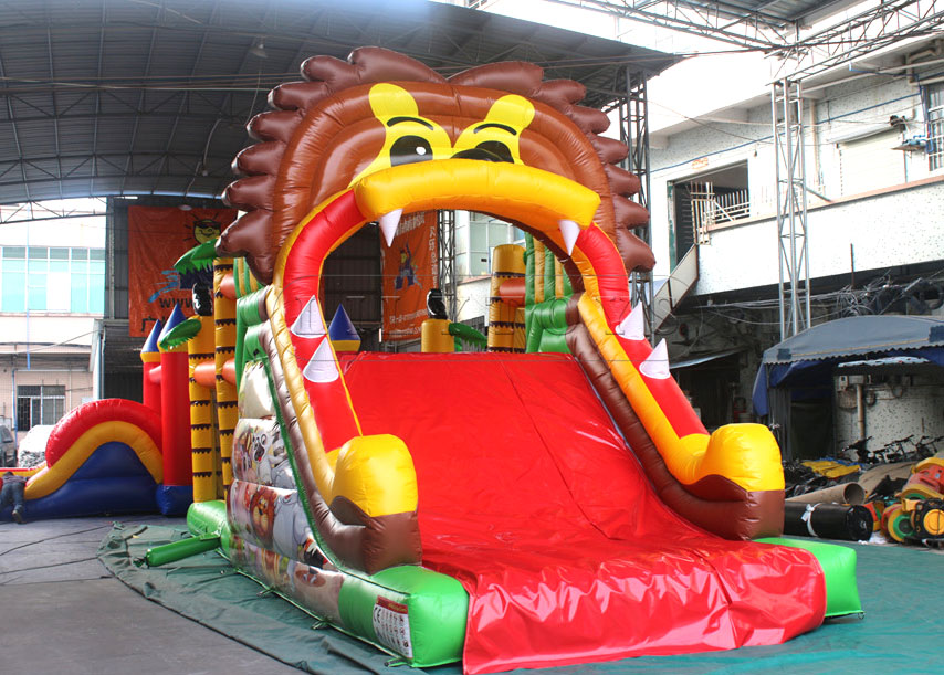 inflatable obstacle course-21