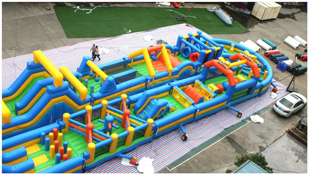 inflatable obstacle course -30
