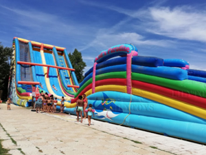 Types of Giant Inflatable Water Slides