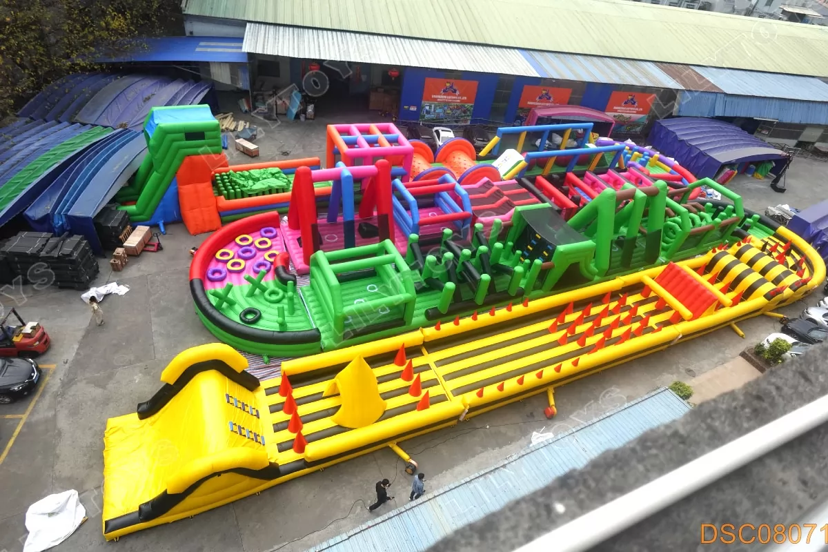 4 Lanes Multiple Inflatable Obstacle Fun