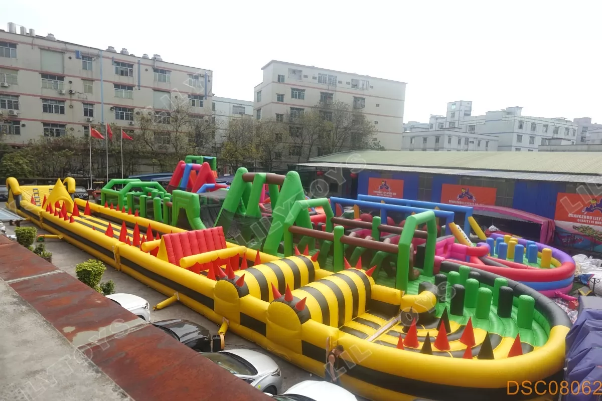 4 Lanes Multiple Inflatable Obstacle Fun