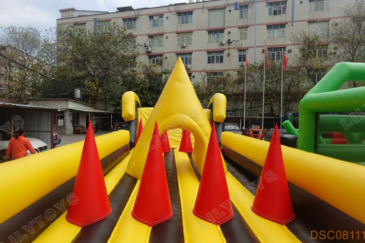 4 Lanes Multiple Inflatable Obstacle Fun
