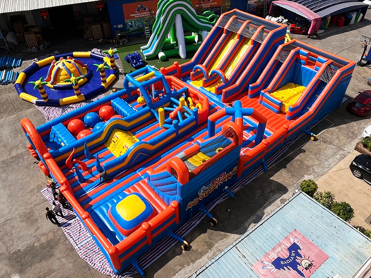 Commercial Giant Inflatable Park
