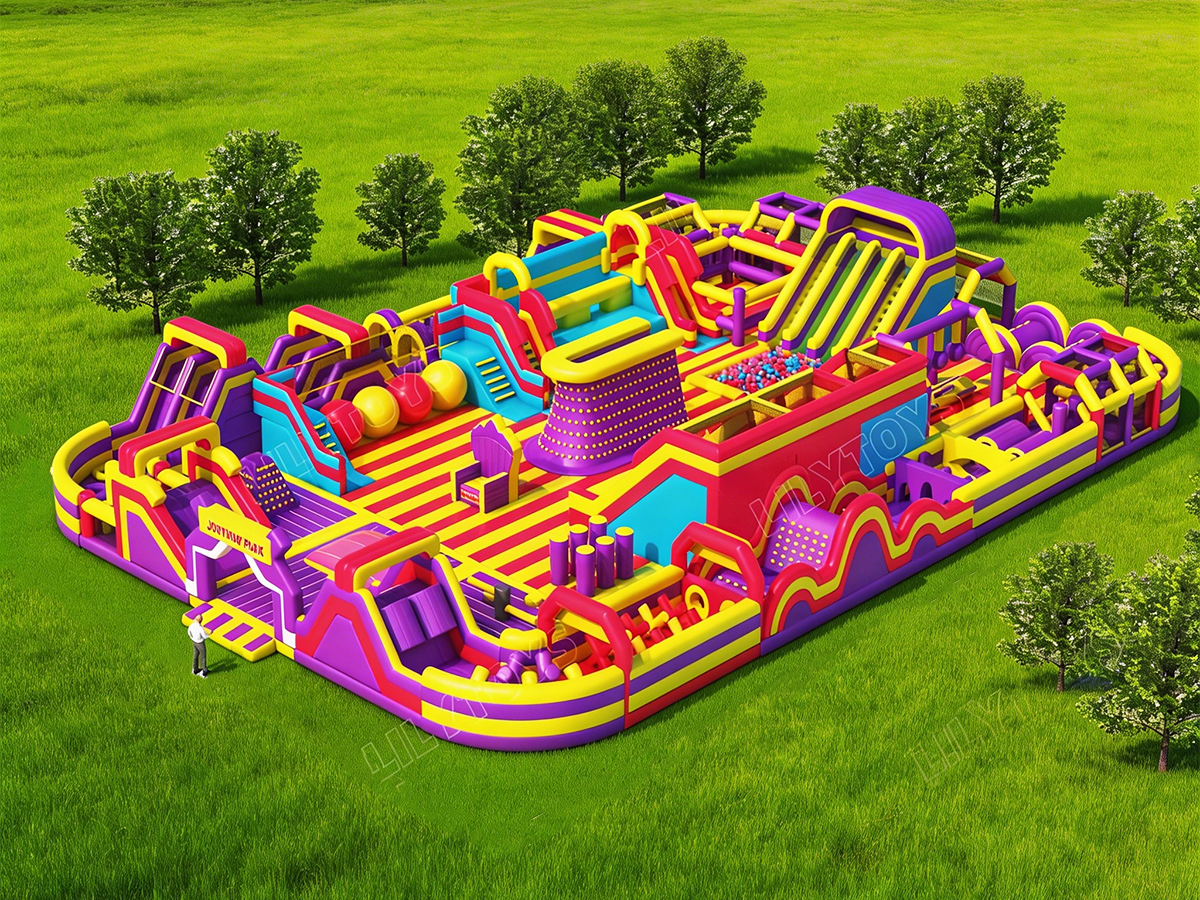 Giant Inflatable Bouncy Park